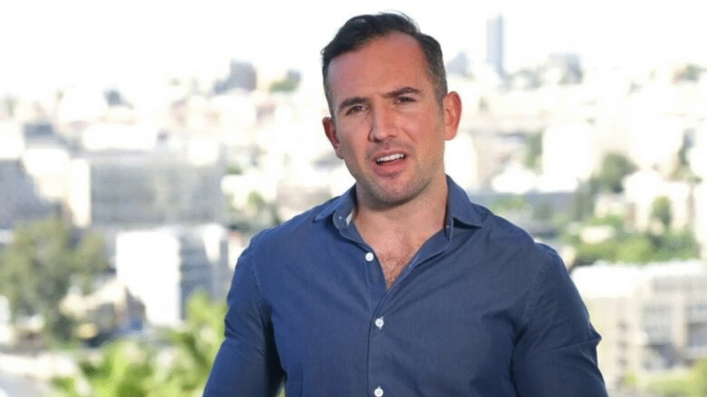 BBC journalist Hugo Bachega reporting from the frontline